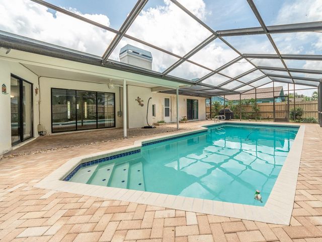 1612 MIDNIGHT PASS WAY, Clearwater, FL 33765