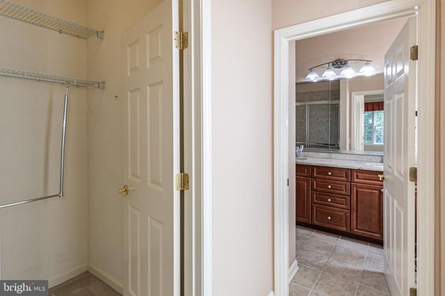 10 INDEPENDENCE CT, Somerset, NJ 08873