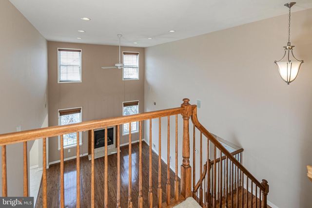 10 INDEPENDENCE CT, Somerset, NJ 08873