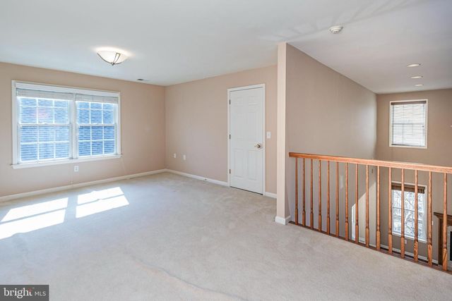 10 INDEPENDENCE CT, Somerset, NJ 08873