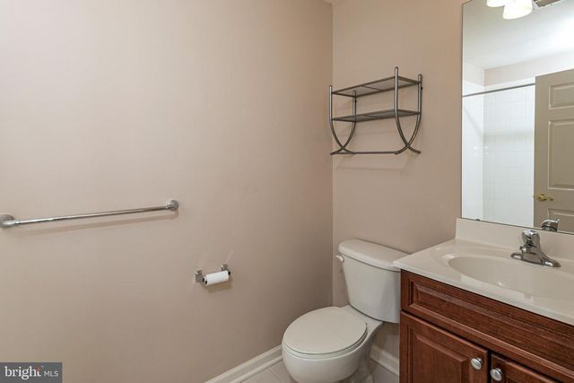 10 INDEPENDENCE CT, Somerset, NJ 08873