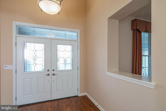 10 INDEPENDENCE CT, Somerset, NJ 08873