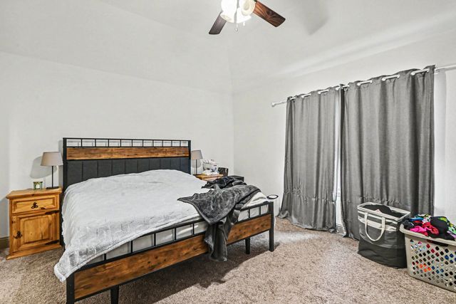 207 Bayless Avenue, Godley, TX 76044