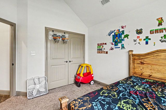 207 Bayless Avenue, Godley, TX 76044