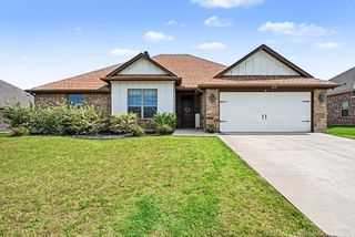 207 Bayless Avenue, Godley, TX 76044