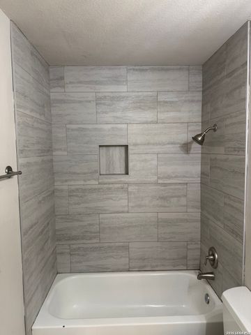 4803 Hamilton Wolfe Rd Apt 702, San Antonio, TX 78229