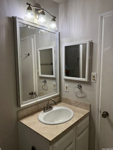 4803 Hamilton Wolfe Rd Apt 702, San Antonio, TX 78229