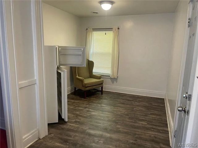 2710 Monroe Avenue, Niagara Falls, NY 14303