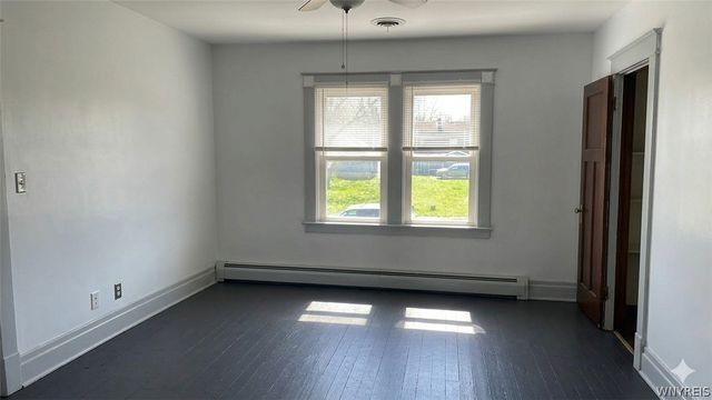 2710 Monroe Avenue, Niagara Falls, NY 14303