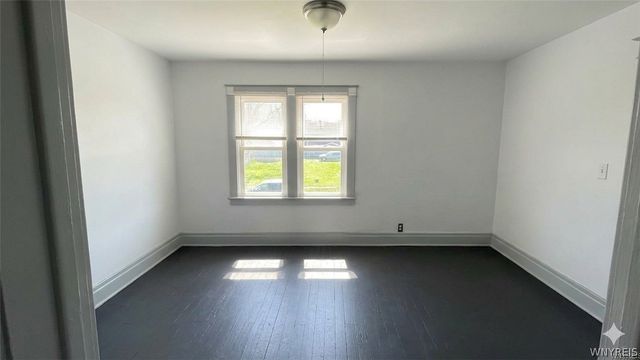 2710 Monroe Avenue, Niagara Falls, NY 14303