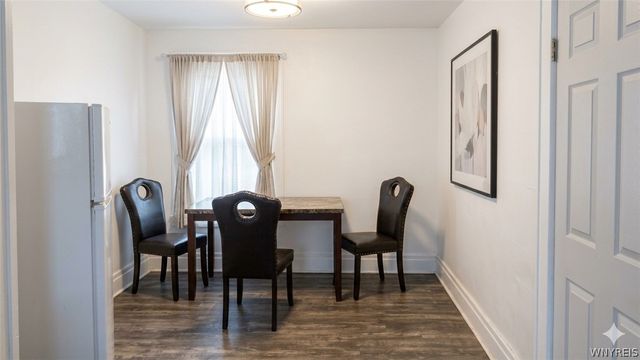 2710 Monroe Avenue, Niagara Falls, NY 14303