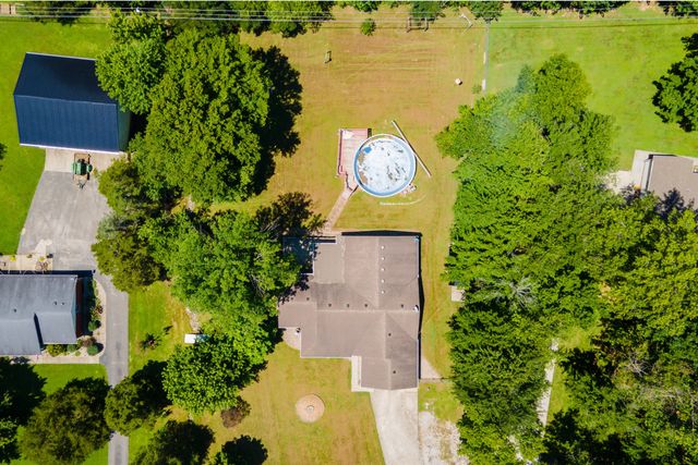 157 Woods Point Drive, Berea, KY 40403