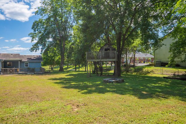 157 Woods Point Drive, Berea, KY 40403