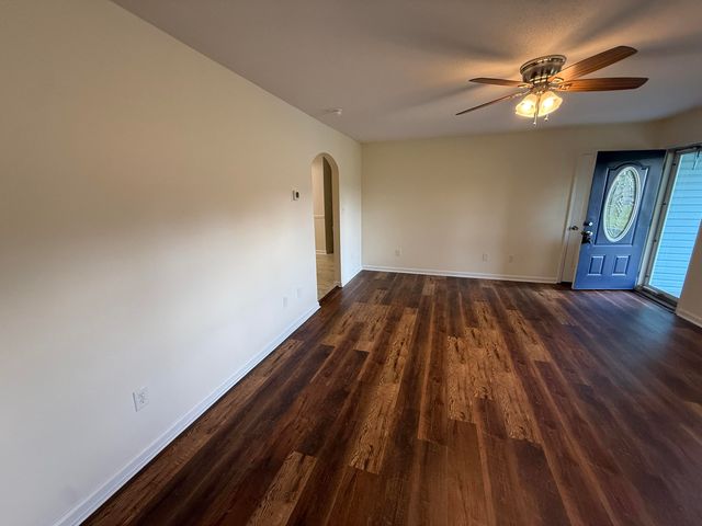 157 Woods Point Drive, Berea, KY 40403