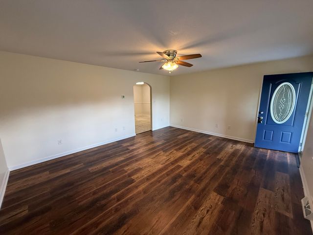 157 Woods Point Drive, Berea, KY 40403