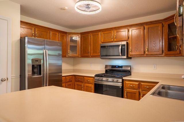 157 Woods Point Drive, Berea, KY 40403