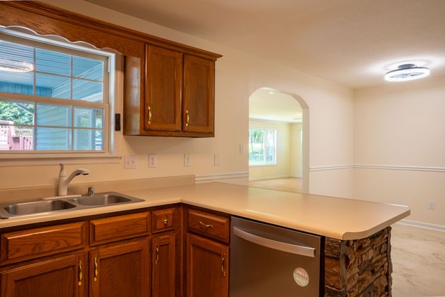 157 Woods Point Drive, Berea, KY 40403