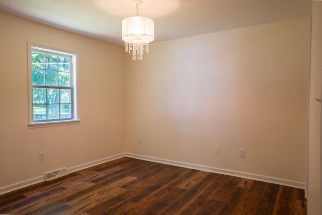 157 Woods Point Drive, Berea, KY 40403