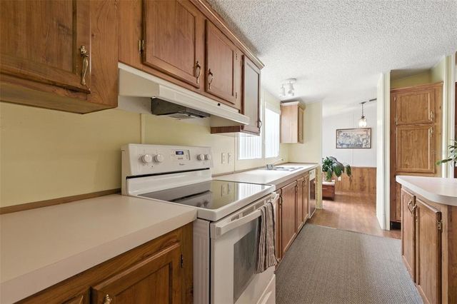 4537 THORNTON DRIVE, Zephyrhills, FL 33542