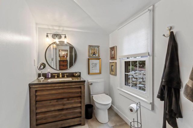 20 Collie STREET, Williams Bay, WI 53191