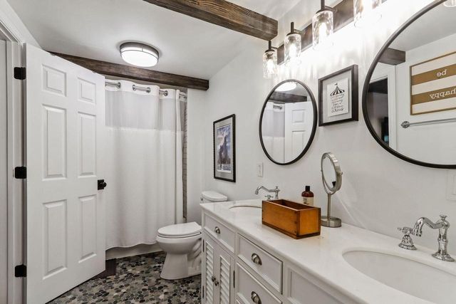 20 Collie STREET, Williams Bay, WI 53191