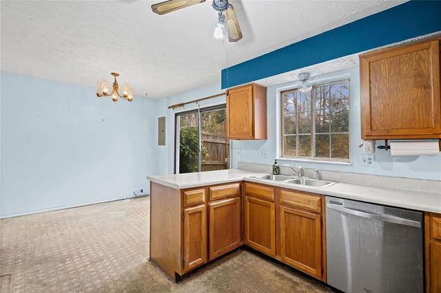 8843 Applegate Lane, Atlanta, GA 30350