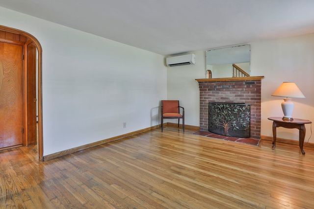 141 Hollis Ave, Quincy, MA 02171
