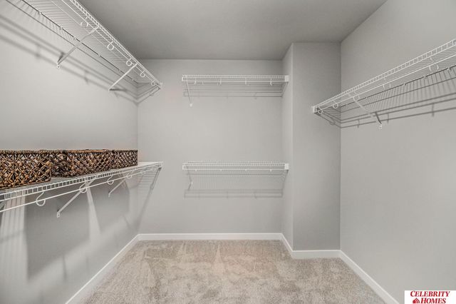 8022 N 113 Avenue, Omaha, NE 68142