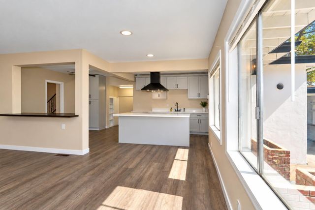 6300 14th Ave, Sacramento, CA 95820