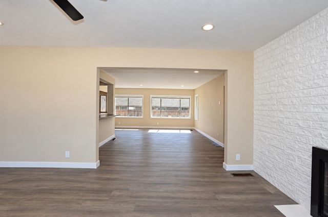 6300 14th Ave, Sacramento, CA 95820