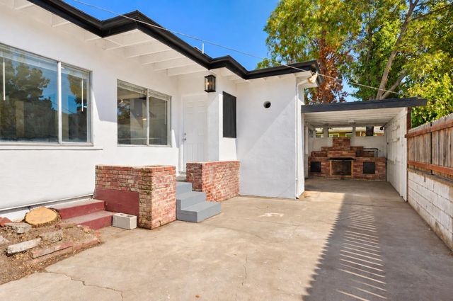 6300 14th Ave, Sacramento, CA 95820