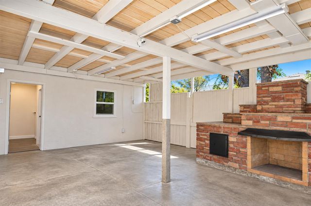 6300 14th Ave, Sacramento, CA 95820