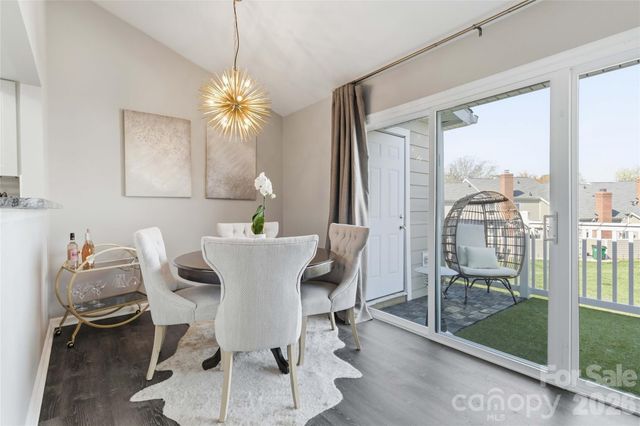 9400 S Vicksburg Park Court, Charlotte, NC 28210