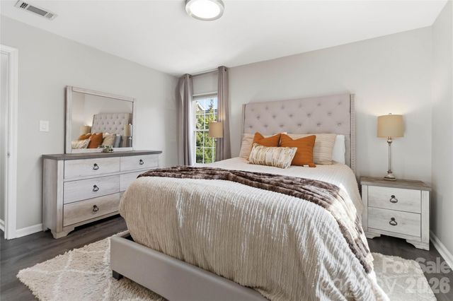 9400 S Vicksburg Park Court, Charlotte, NC 28210