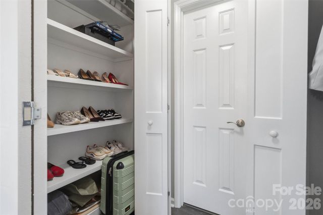 9400 S Vicksburg Park Court, Charlotte, NC 28210