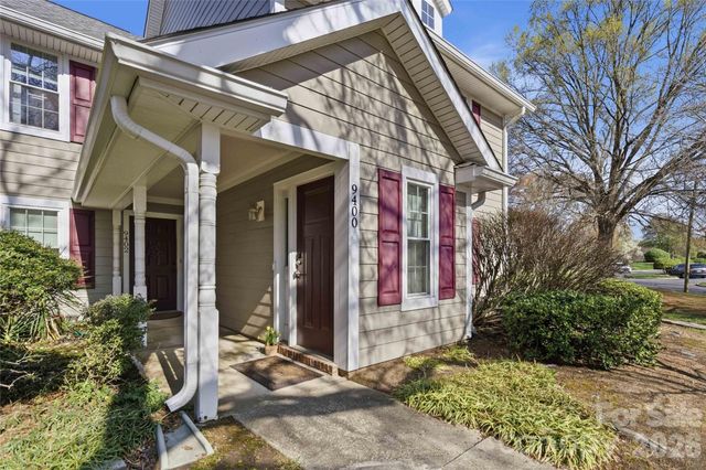 9400 S Vicksburg Park Court, Charlotte, NC 28210