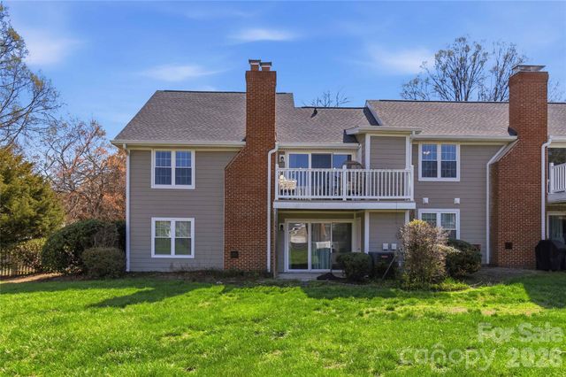 9400 S Vicksburg Park Court, Charlotte, NC 28210