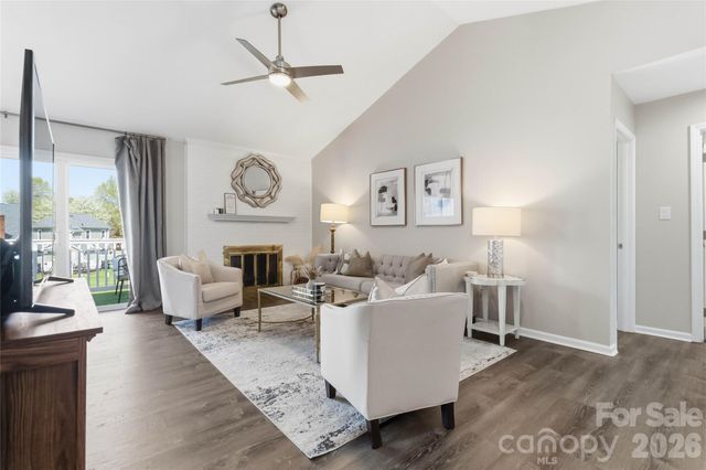 9400 S Vicksburg Park Court, Charlotte, NC 28210