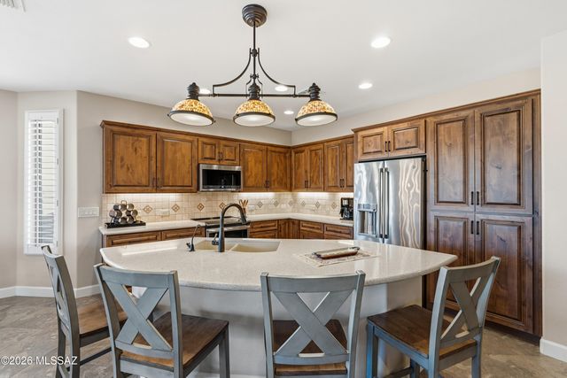 2371 E Skywalker Way, Green Valley, AZ 85614