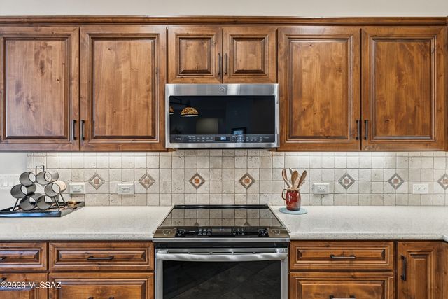 2371 E Skywalker Way, Green Valley, AZ 85614