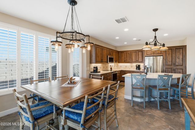 2371 E Skywalker Way, Green Valley, AZ 85614