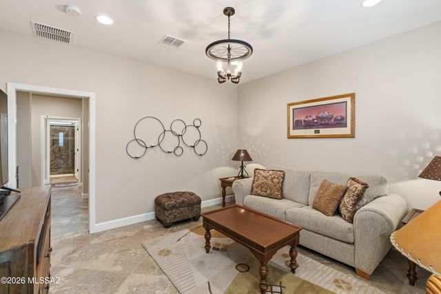 2371 E Skywalker Way, Green Valley, AZ 85614