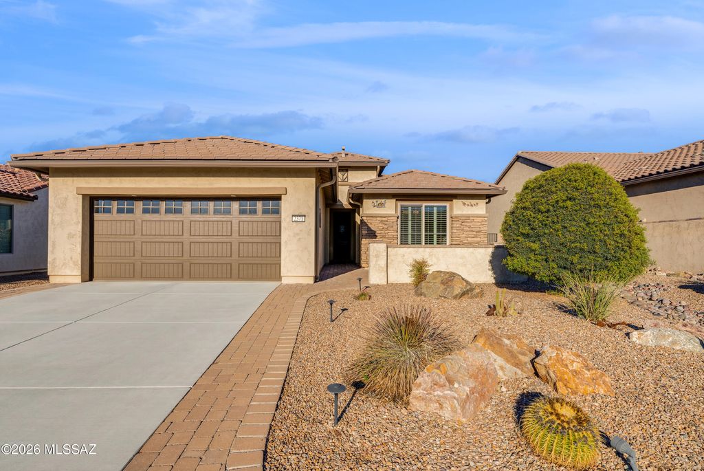 2371 E Skywalker Way, Green Valley, AZ 85614
