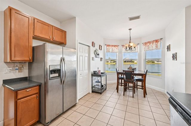 7162 50TH AVENUE CIRCLE E, Palmetto, FL 34221