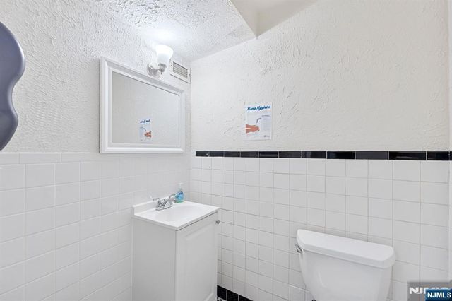 377 S Harrison Street 9G, East Orange, NJ 07018