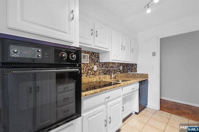 377 S Harrison Street 9G, East Orange, NJ 07018