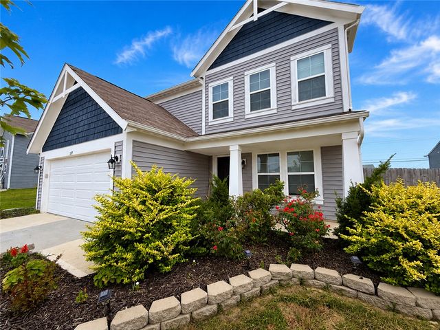 127 Brooke Parke Avenue, Brookville, OH 45309
