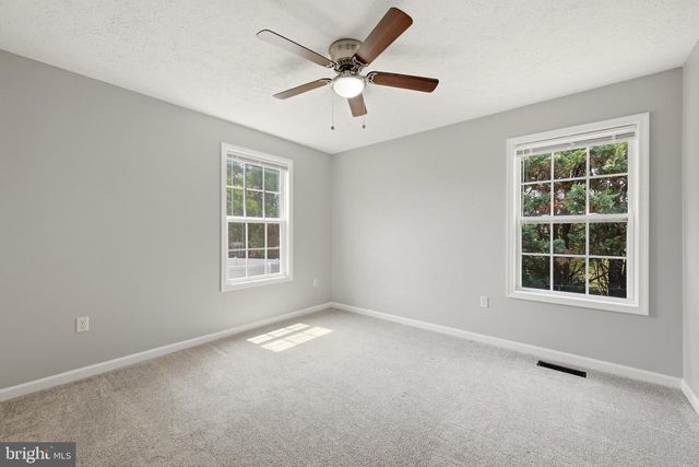 42 PACIFIC BLVD, Hedgesville, WV 25427