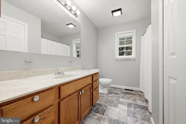 42 PACIFIC BLVD, Hedgesville, WV 25427