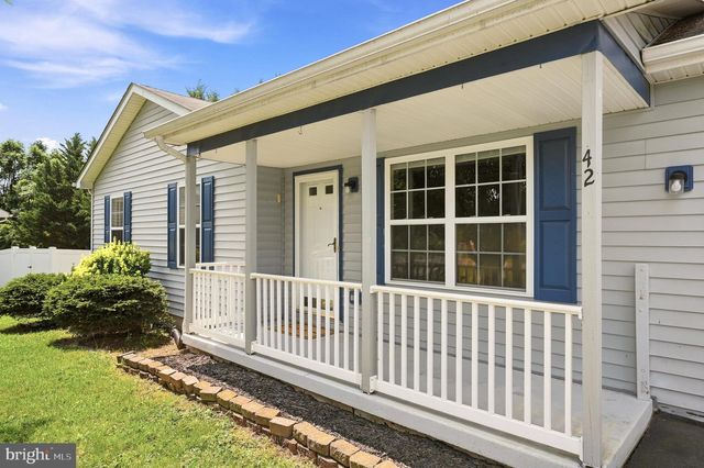 42 PACIFIC BLVD, Hedgesville, WV 25427